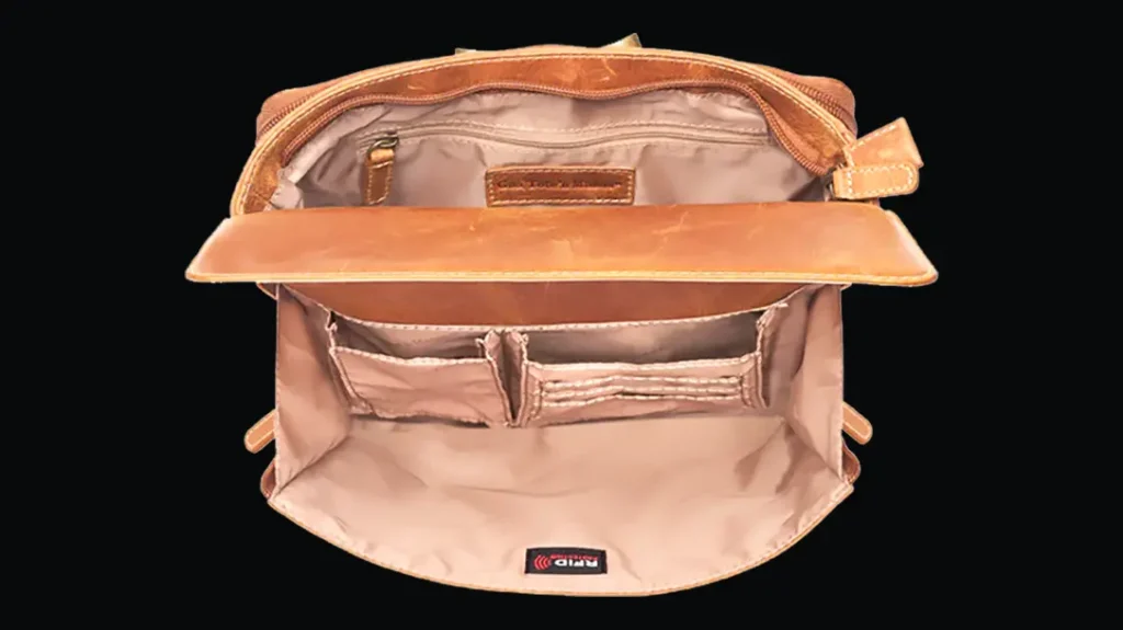 New Classic Clutch &ndash; From Gun Tote&rsquo;n Mamas 