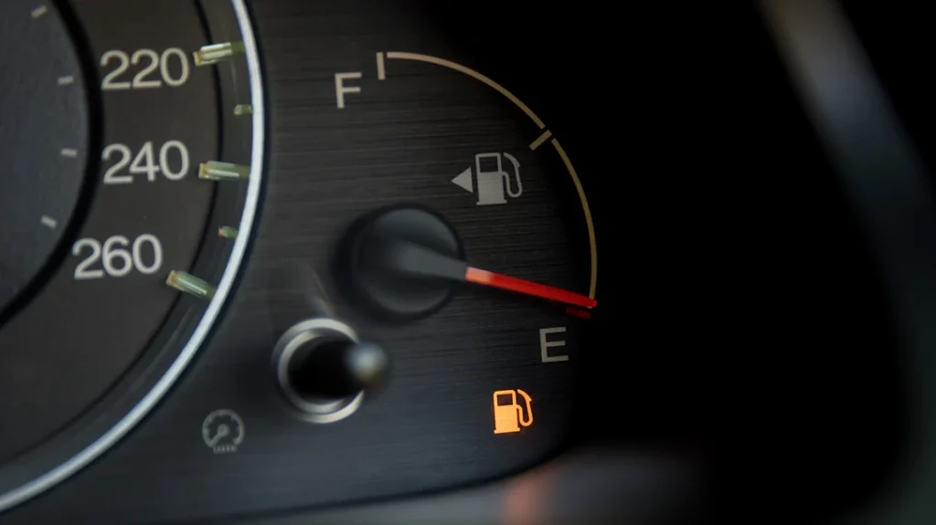 When travelling, keeping your tank a quarter or more full allows you to find a fuel stop in a safe area, rather than fueling up somewhere that may be less secure.
