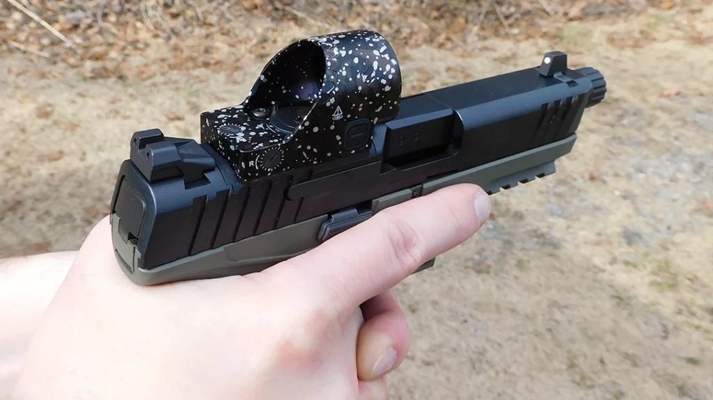 The Cyelee Optics Chameleon FLEX is now among the author’s favorite red dots.