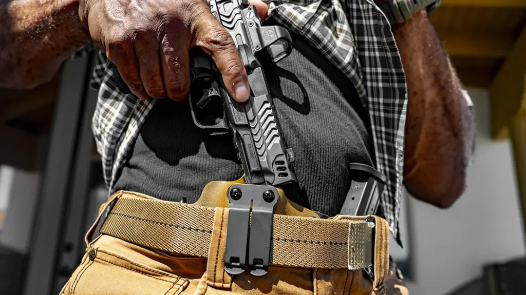 Overall, Kydex, leather, and nylon are three common holster materials, each offering its own set of advantages and disadvantages.